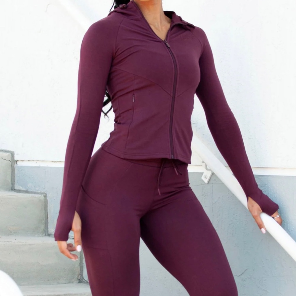 ILUS full length track jacket